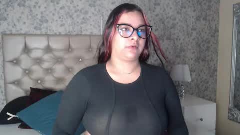 Snapshot of emelymuller chatting on 03/18/26, 04:15 Emely online show from 03/18/26, 04:15