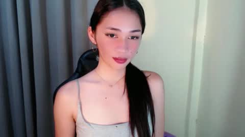 Snapshot of emelyn_fuckdoll chatting on 12/02/25, 03:18 Scarlett online show from 12/02/25, 03:18