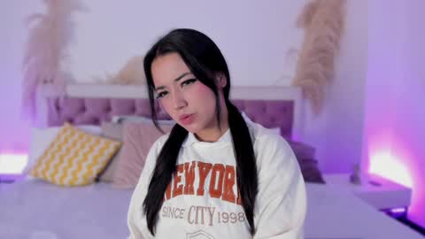Emy online show from 01/08/25, 07:56