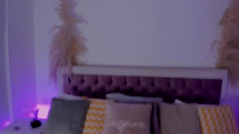 Emy online show from 01/11/25, 07:49