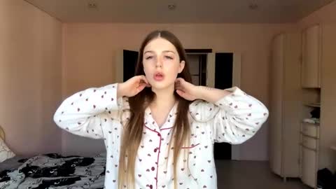 Snapshot of emeraldcotton chatting on 10/04/25, 07:06 Gily online show from 10/04/25, 07:06