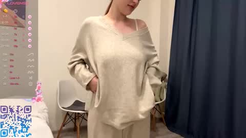 Snapshot of emeraldcotton chatting on 10/10/25, 05:23 Gily online show from 10/10/25, 05:23