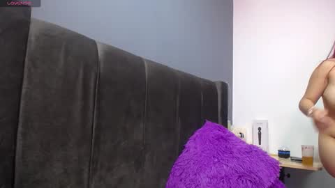 Snapshot of emi_candi chatting on 01/18/25, 06:03 emi online show from 01/18/25, 06:03