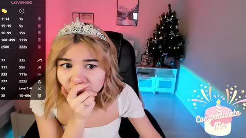 Snapshot of emi_joy chatting on 01/06/25, 09:54  Emily  follow me  online show from 01/06/25, 09:54