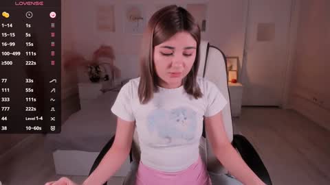 Snapshot of emi_joy chatting on 01/14/25, 07:27  Emily  follow me  online show from 01/14/25, 07:27