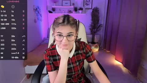 Snapshot of emi_joy chatting on 01/19/25, 05:49  Emily  follow me  online show from 01/19/25, 05:49