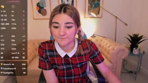 Snapshot of emi_joy chatting on 01/22/25, 06:41  Emily  follow me  online show from 01/22/25, 06:41