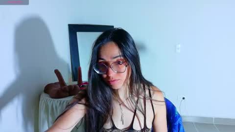 Emmily Roberts online show from 10/17/25, 05:43