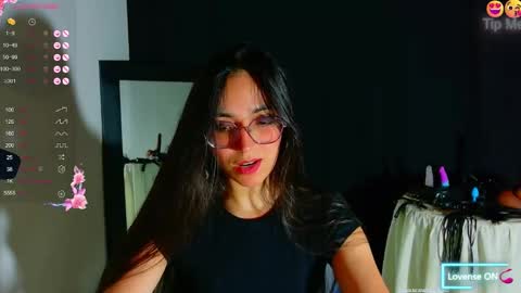 Emmily Roberts online show from 10/22/25, 06:02