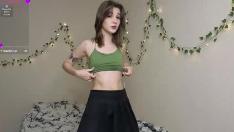 Snapshot of emibianca chatting on 10/16/25, 08:32 Bianca and Emi online show from 10/16/25, 08:32