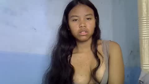 Snapshot of emiehottie chatting on 06/06/26, 12:21 Ami online show from 06/06/26, 12:21