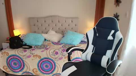 emiily_skinny online show from 06/23/26, 08:29
