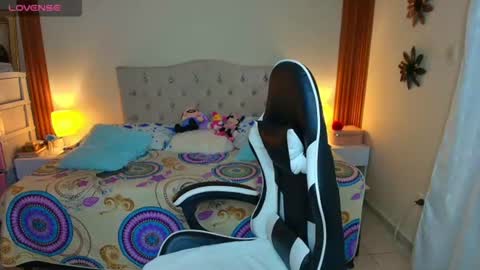 emiily_skinny online show from 07/20/26, 10:56
