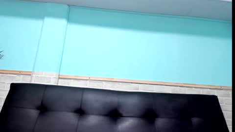 Emily online show from 02/05/25, 11:44