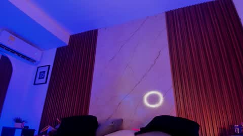 Snapshot of emiilycollins1 chatting on 11/05/25, 11:49 online show from 11/05/25, 11:49