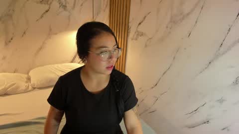 Snapshot of emiilycoopper chatting on 06/12/26, 11:42 emiilycoopper online show from 06/12/26, 11:42
