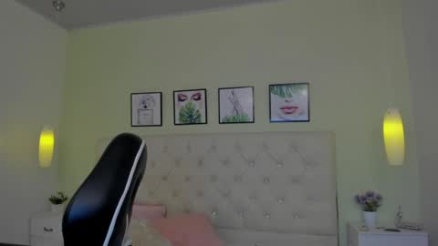    online show from 12/18/24, 12:18