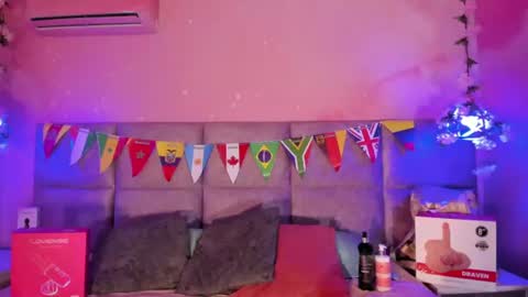 Emiily Grace online show from 07/08/26, 10:53