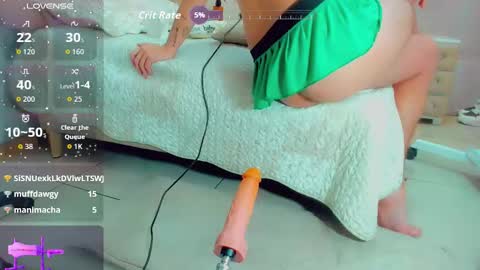 EmillySaenz online show from 11/27/25, 06:32