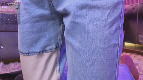 Snapshot of emiiscoot_1 chatting on 12/16/24, 07:21 Emily online show from 12/16/24, 07:21