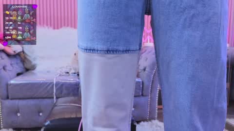 Snapshot of emiiscoot_1 chatting on 01/10/25, 12:58 Emily online show from 01/10/25, 12:58