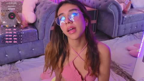 Snapshot of emiiscoot_1 chatting on 01/17/25, 04:04 Emily online show from 01/17/25, 04:04