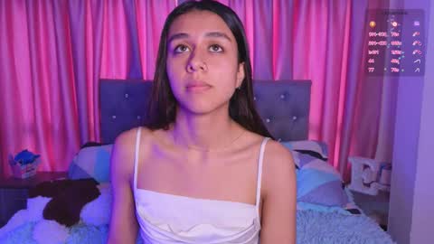 Snapshot of emiiscoot_1 chatting on 09/19/25, 03:24 Emily online show from 09/19/25, 03:24