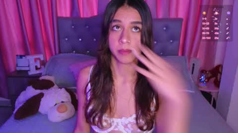 Snapshot of emiiscoot_1 chatting on 10/21/25, 02:18 Emily online show from 10/21/25, 02:18