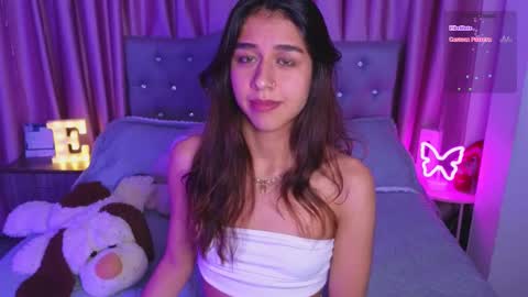 Snapshot of emiiscoot_1 chatting on 10/29/25, 10:44 Emily online show from 10/29/25, 10:44