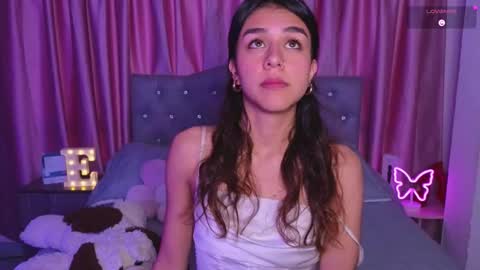 Snapshot of emiiscoot_1 chatting on 11/06/25, 09:26 Emily online show from 11/06/25, 09:26