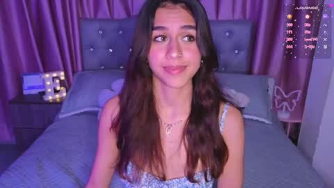 Snapshot of emiiscoot_1 chatting on 11/14/25, 12:09 Emily online show from 11/14/25, 12:09