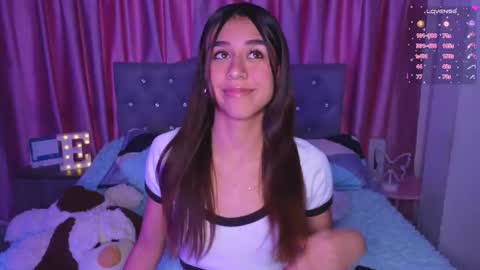 Snapshot of emiiscoot_1 chatting on 11/18/25, 09:41 Emily online show from 11/18/25, 09:41