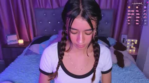 Snapshot of emiiscoot_1 chatting on 11/24/25, 11:15 Emily online show from 11/24/25, 11:15