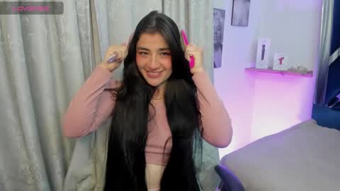 emilayton_ online show from 01/12/25, 07:00
