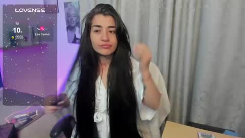 emilayton_ online show from 01/24/25, 03:43
