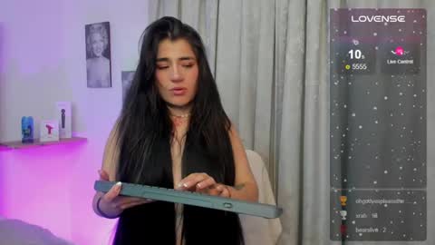 emilayton_ online show from 01/24/25, 09:49