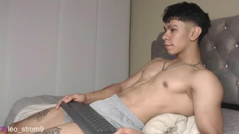 emile_239 online show from 02/27/25, 04:09