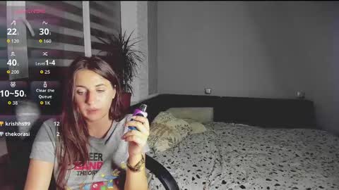 emili77777 online show from 09/17/25, 10:22