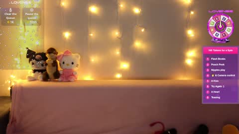 Snapshot of emili_blanc chatting on 12/25/24, 11:22 Emili online show from 12/25/24, 11:22