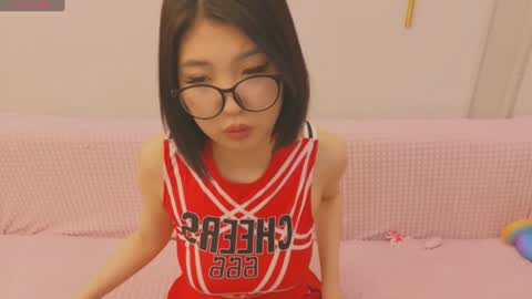 Emili online show from 02/09/25, 02:38