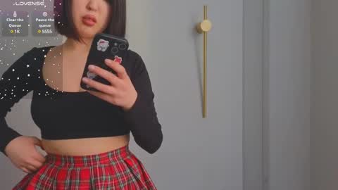 Emili online show from 02/12/25, 09:31