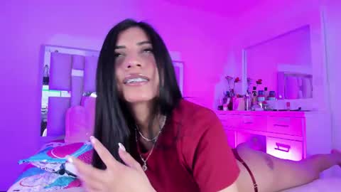 Emili clark  online show from 07/25/26, 04:32