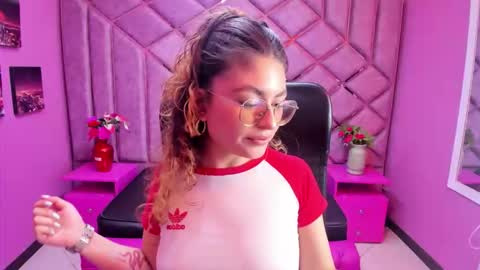 Emy  online show from 10/04/25, 09:13