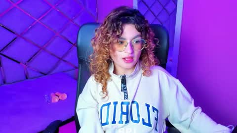 Emy  online show from 11/20/25, 04:23