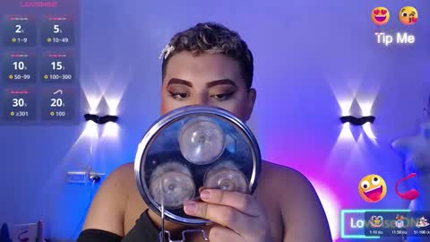 Snapshot of emili_roux chatting on 11/06/25, 01:01 Emili roux online show from 11/06/25, 01:01