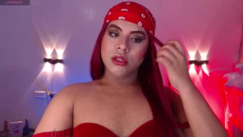 Snapshot of emili_roux chatting on 11/10/25, 12:04 Emili roux online show from 11/10/25, 12:04