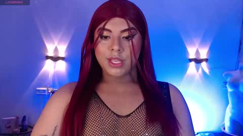 Snapshot of emili_roux chatting on 11/14/25, 01:54 Emili roux online show from 11/14/25, 01:54