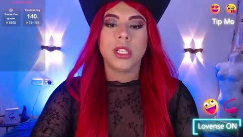 Snapshot of emili_roux chatting on 11/17/25, 11:49 Emili roux online show from 11/17/25, 11:49