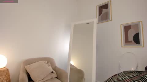 emilia_dream online show from 02/18/25, 09:53