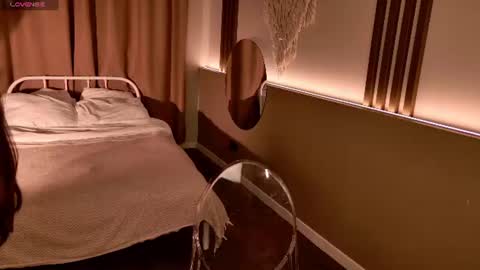 emilia_dream online show from 07/29/26, 05:44